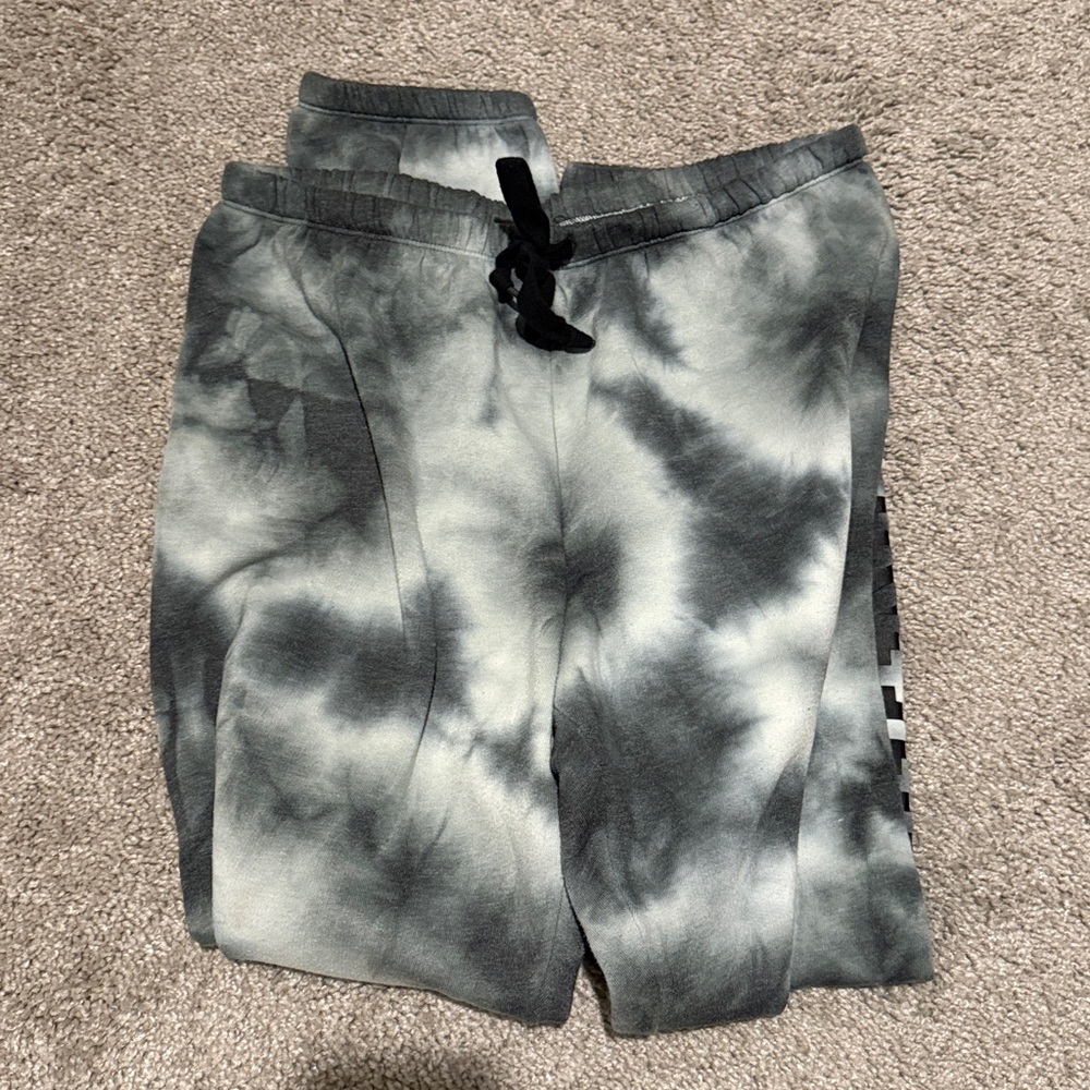 Size medium Pink Sweats - Picture 2 of 4